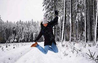 Claire_jumping